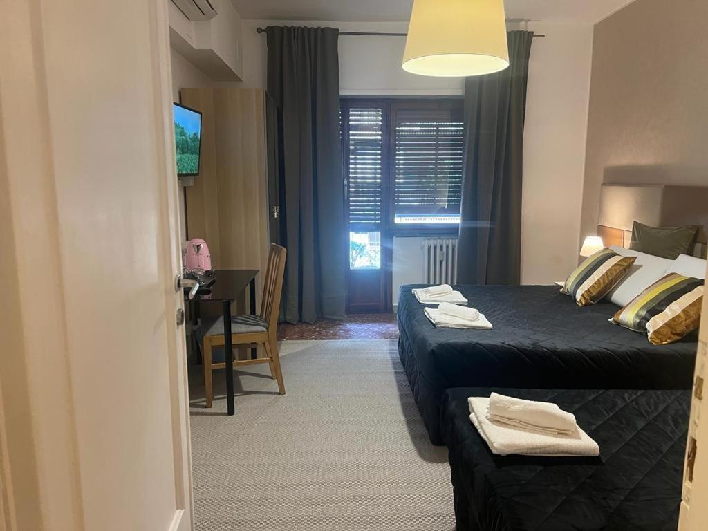 Appia Avenue 639 Hotel Rome Bagian luar foto