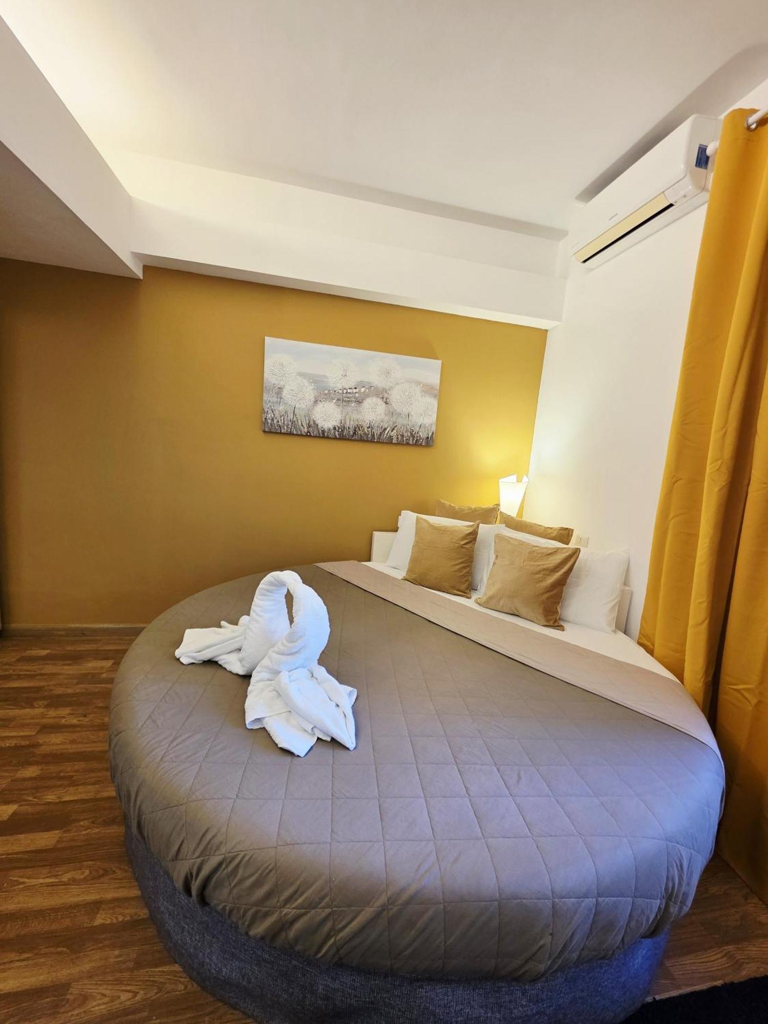 Appia Avenue 639 Hotel Rome Bagian luar foto