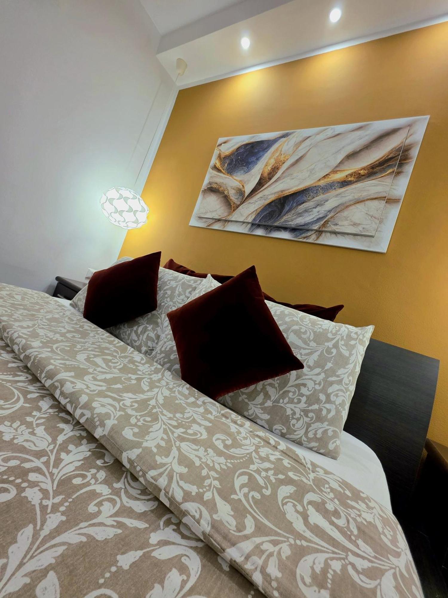 Appia Avenue 639 Hotel Rome Bagian luar foto